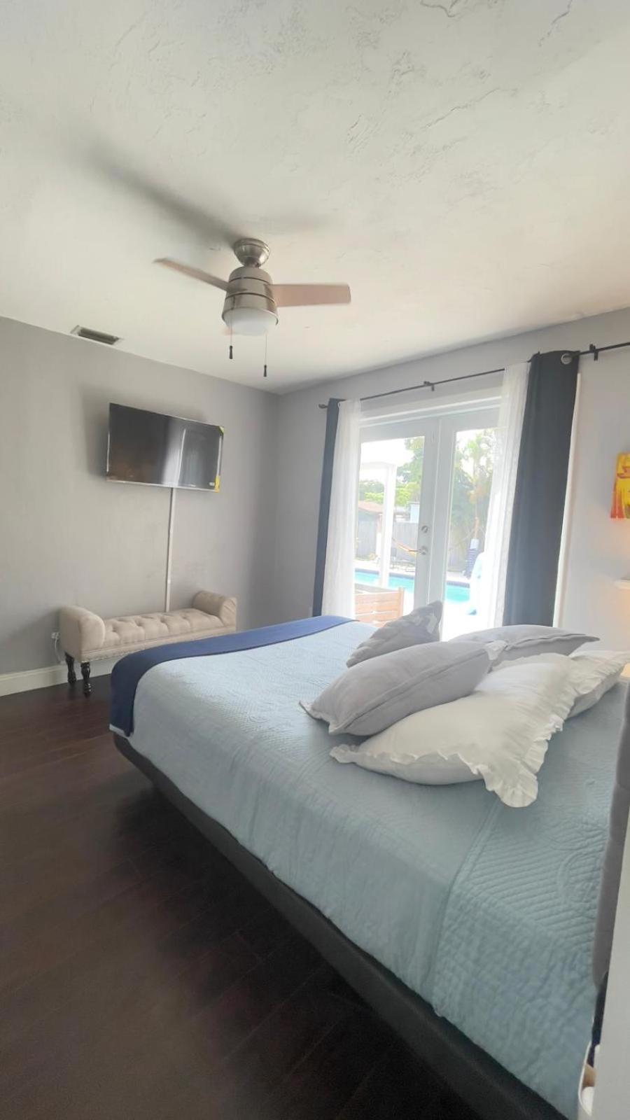 Pool House Resort Heated Swimming Pool Family Getaway Cutler Bay Exterior photo