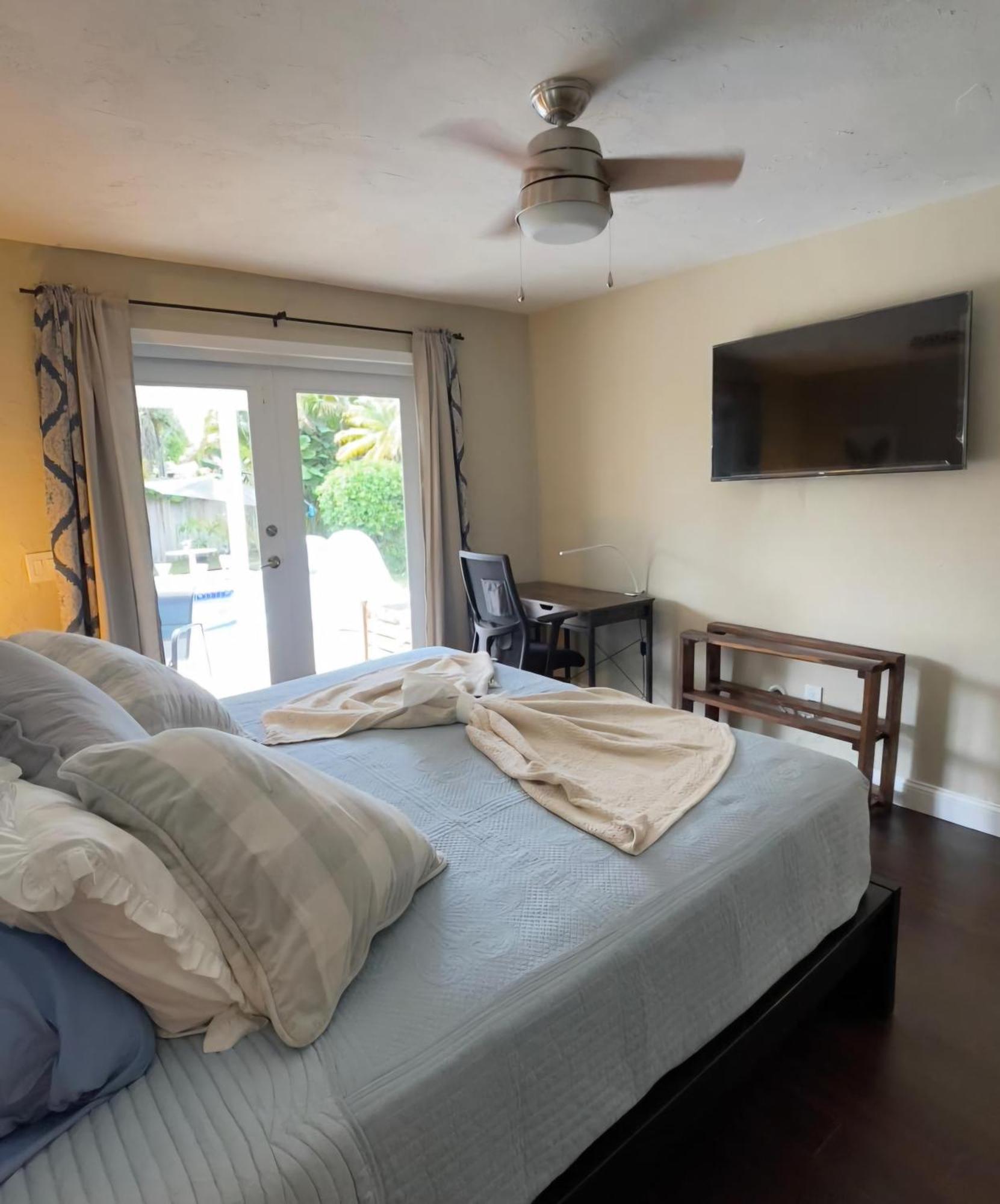 Pool House Resort Heated Swimming Pool Family Getaway Cutler Bay Exterior photo
