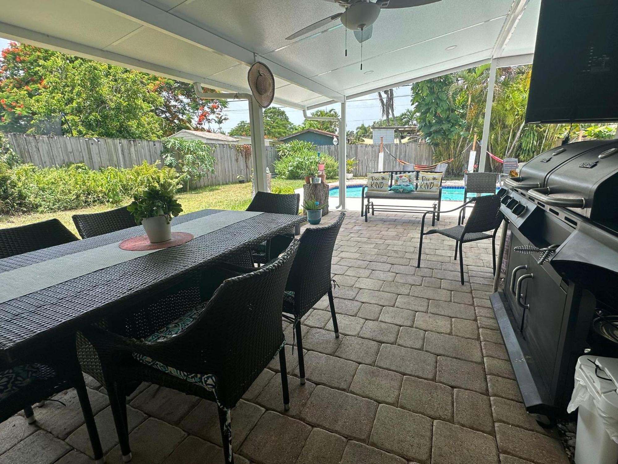 Pool House Resort Heated Swimming Pool Family Getaway Cutler Bay Exterior photo