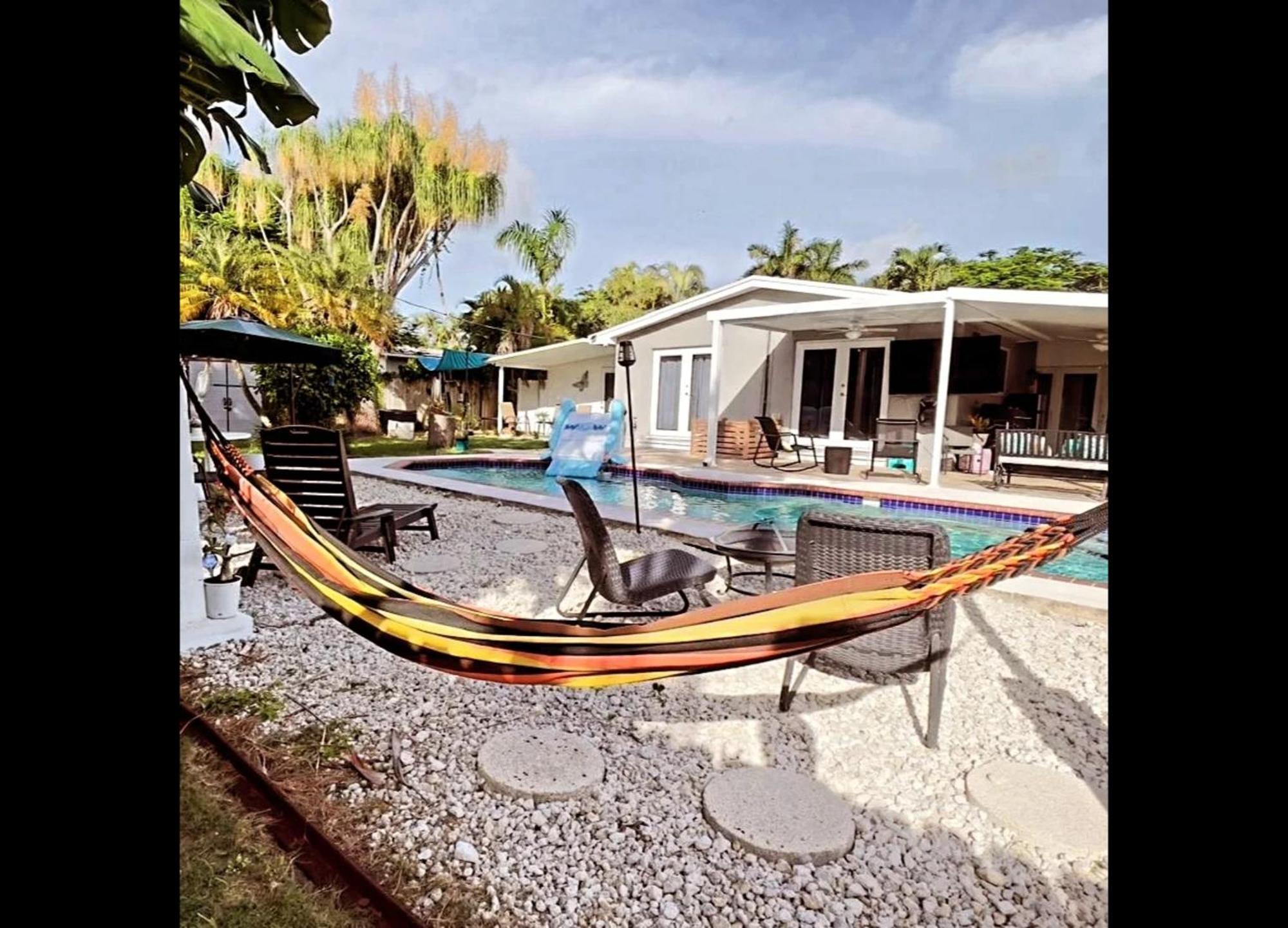 Pool House Resort Heated Swimming Pool Family Getaway Cutler Bay Exterior photo