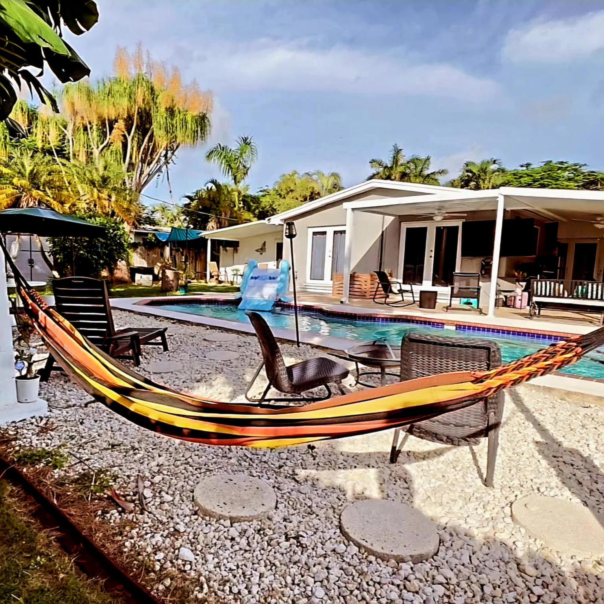 Pool House Resort Heated Swimming Pool Family Getaway Cutler Bay Exterior photo