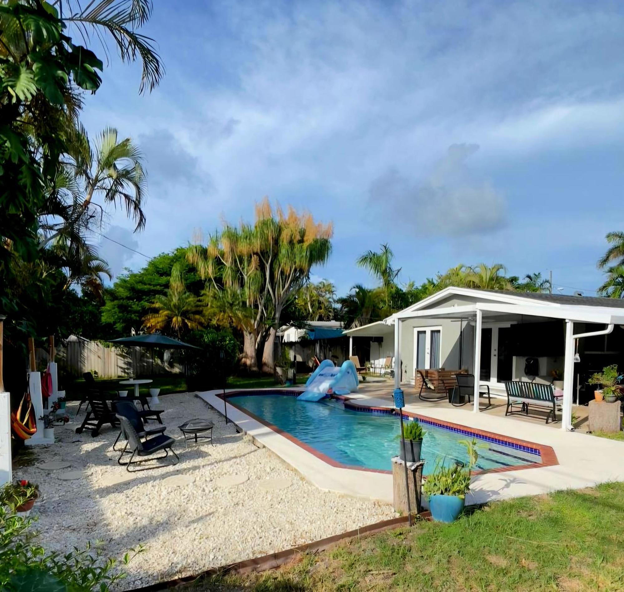 Pool House Resort Heated Swimming Pool Family Getaway Cutler Bay Exterior photo